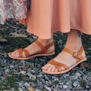 Christy Dawn Dawn Sandals Size 7